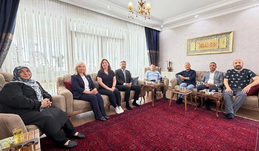 Milletvekili Taytak'a, Hac Dönüşü Ziyaret