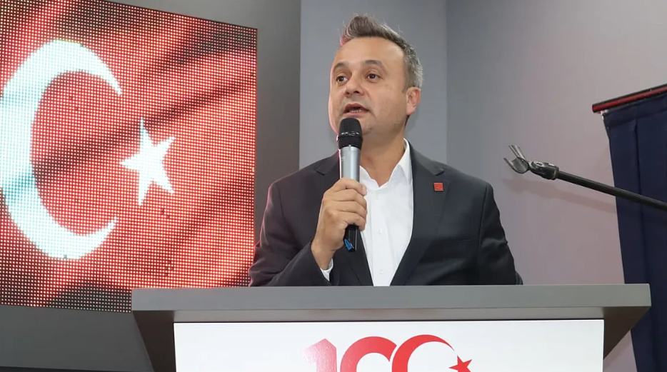 Erhan, Yeni Parti İl Başkanlığına Aday