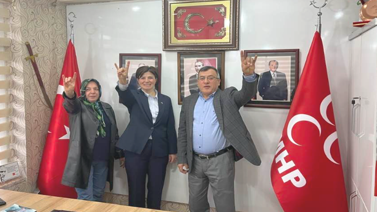 MHP SANDIKLI BELEDİYE BAŞKAN ADAYI MELEK YAVUZ BAŞVURUSUNU YAPTI