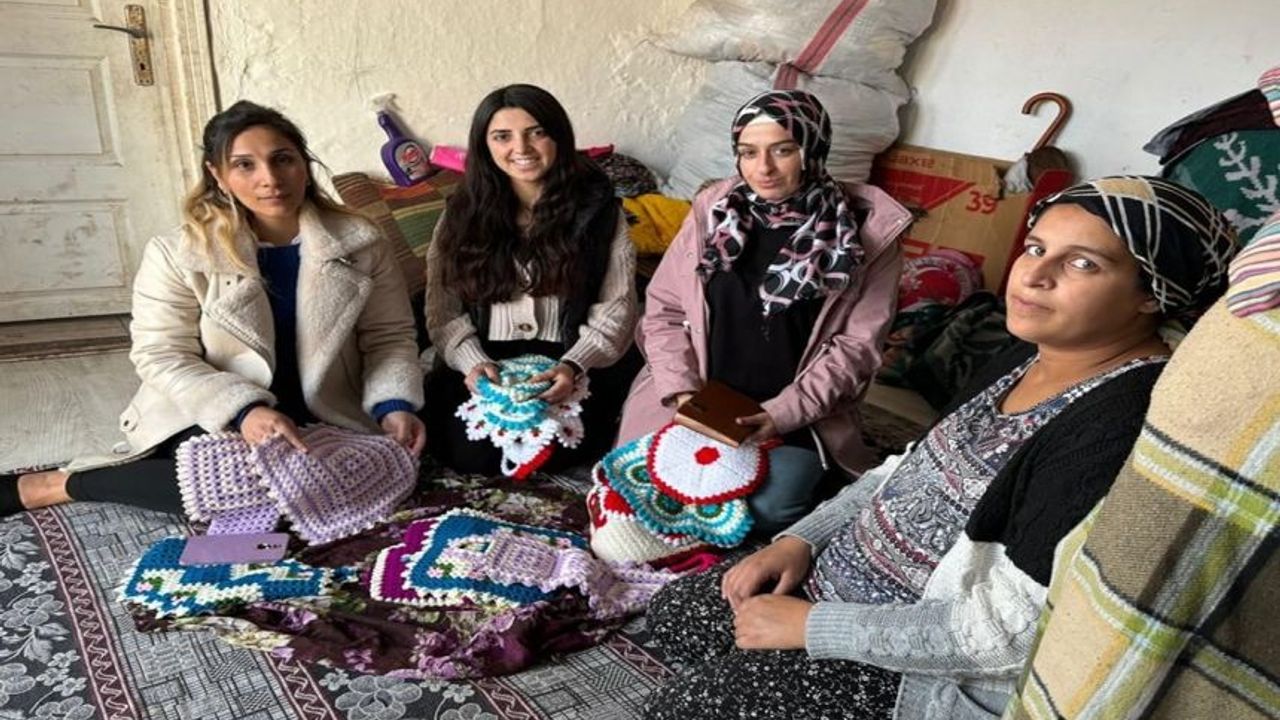 EMİRDAĞLI KADINLAR HEM ÜRETİYOR HEM KAZANIYOR