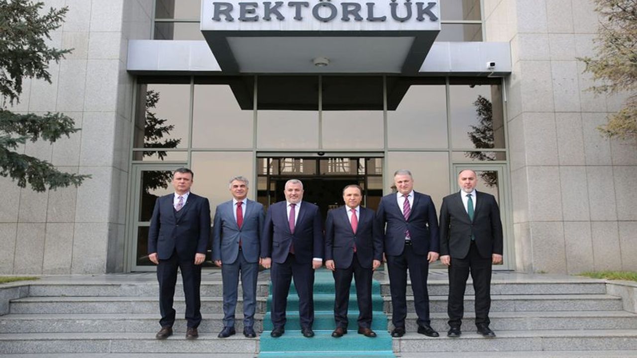 ÖSYM BAŞKANI ERSOY’DAN REKTÖR KARAKAŞ’A ZİYARET