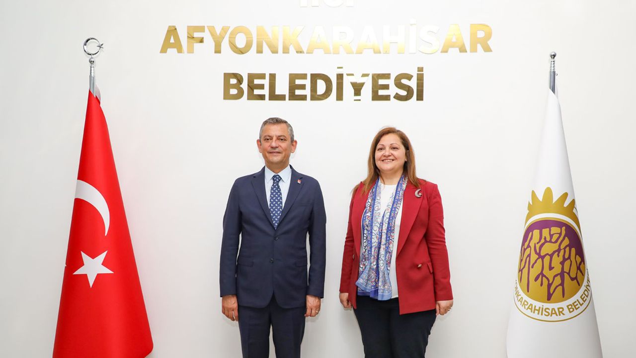 ÖZGÜR ÖZEL’İN AÇIKLAMALARININ MÜREKKEBİ KURUMADAN YENİ ATAMALAR