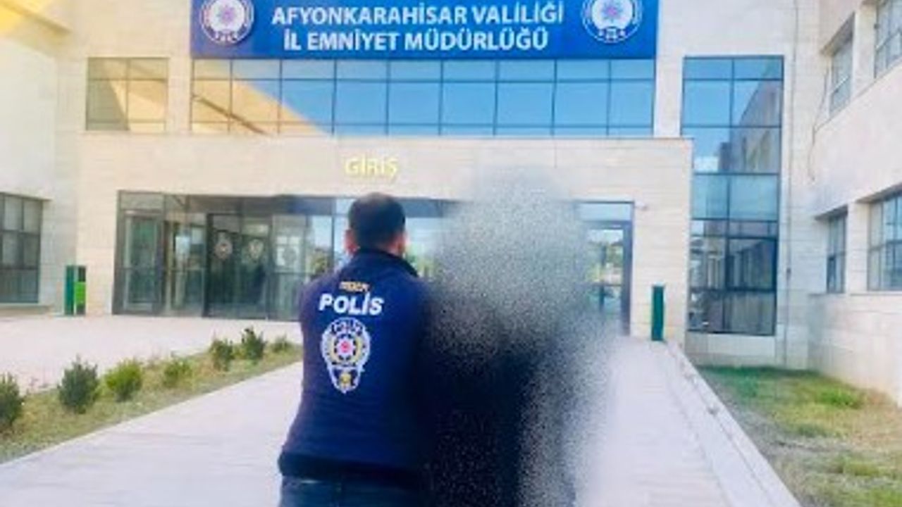 POLİS 8 YILA HÜKÜMLÜ FİRARİ ŞAHSI YAKALADI