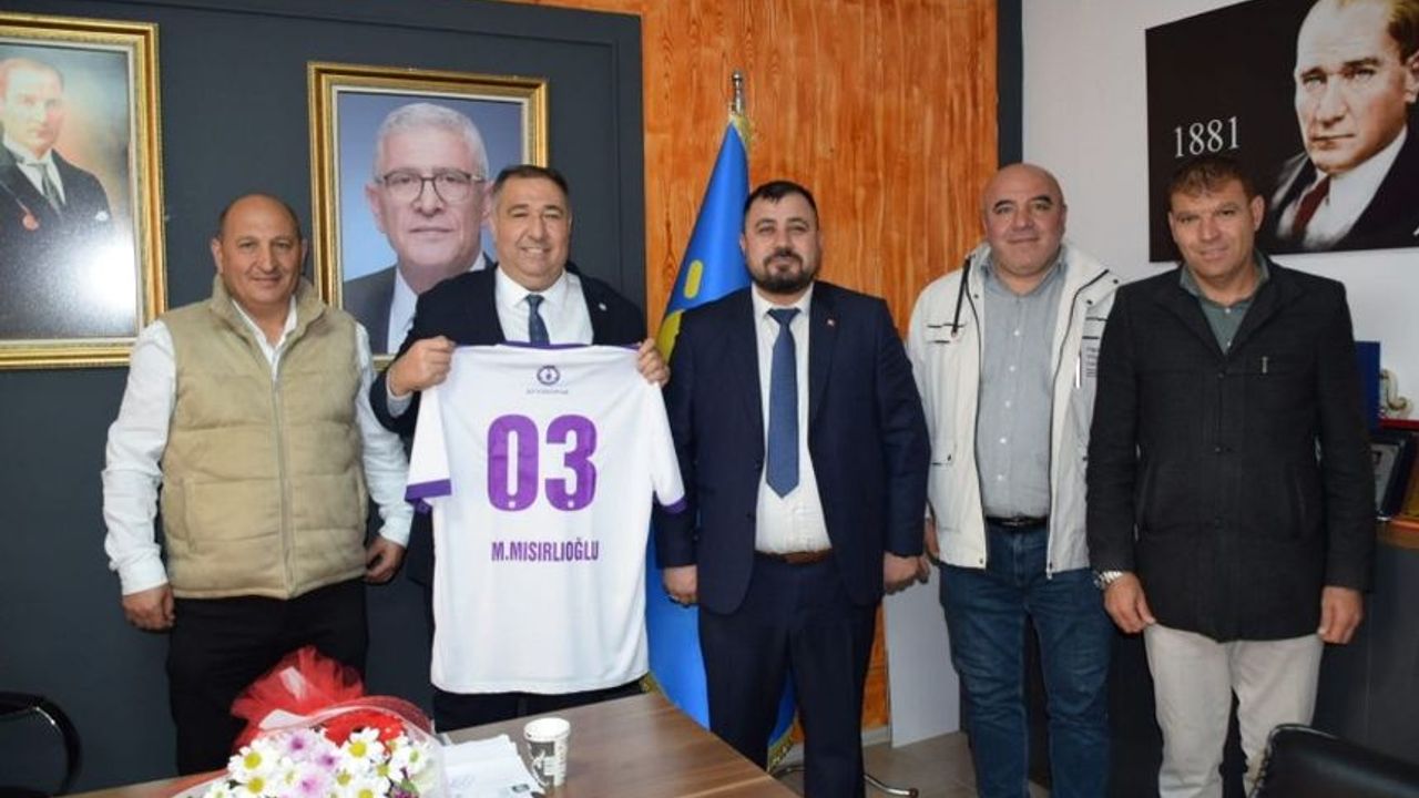AFYONSPOR BAŞKANI MEVLÜT AKKUŞ'TAN İYİ PARTİ’YE ZİYARET!