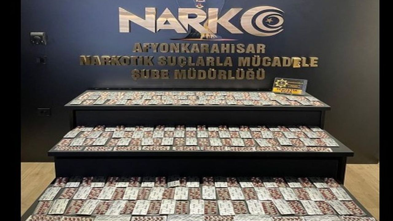 UYUŞTURUCU TACİRİ 2 ŞAHIS TUTUKLANDI