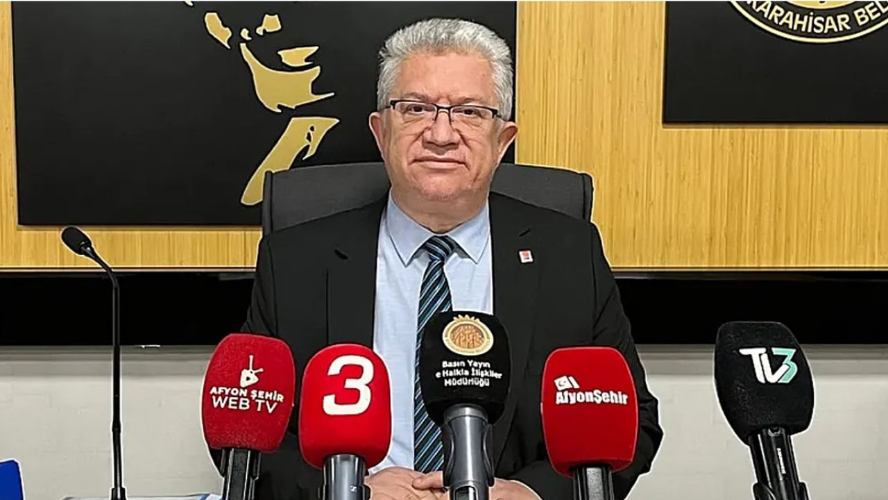 “AKP’Lİ SİYASETÇİLER KILIKTAN KILIĞA GİRDİLER”