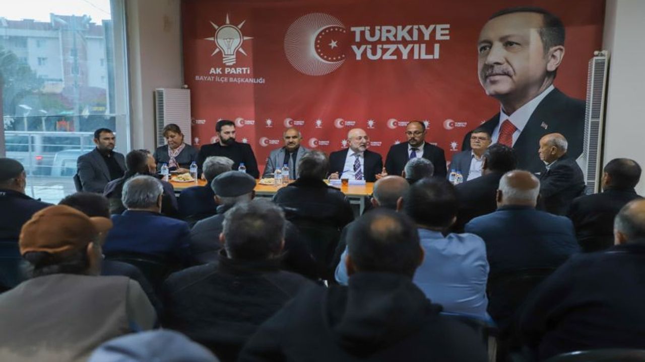 İL BAŞKANI ŞAHİN BAYAT’TA TEŞKİLATLA BİR ARAYA GELDİ