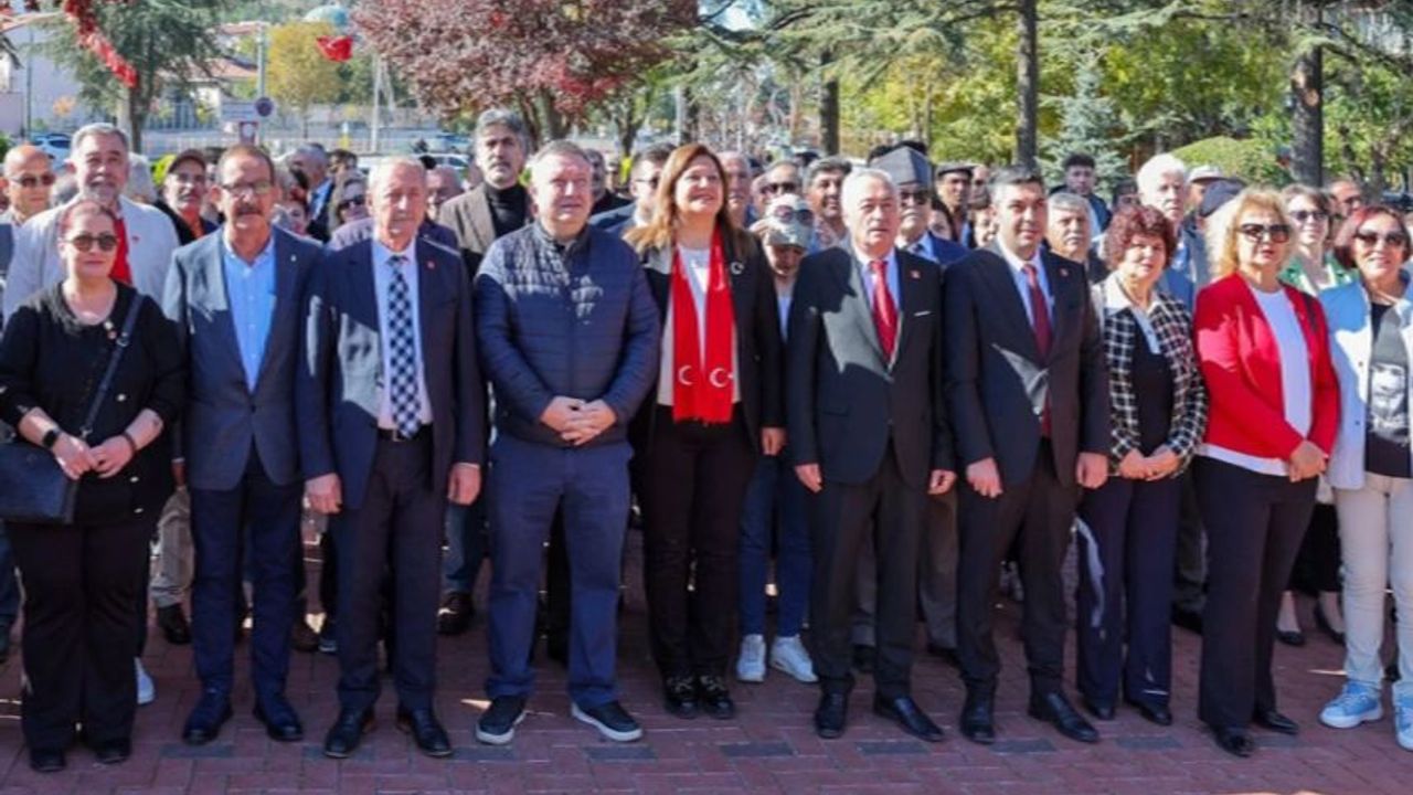 CHP İl Başkanı Karadeniz: “Biz, bu Cumhuriyet'i kuranlara minnettarız”