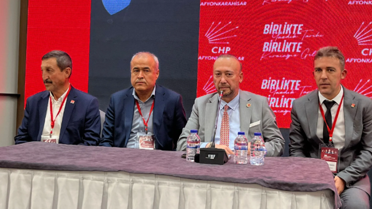 Divan Başkanlığına Uşak Belediye Başkanı Özkan Yalım seçildi