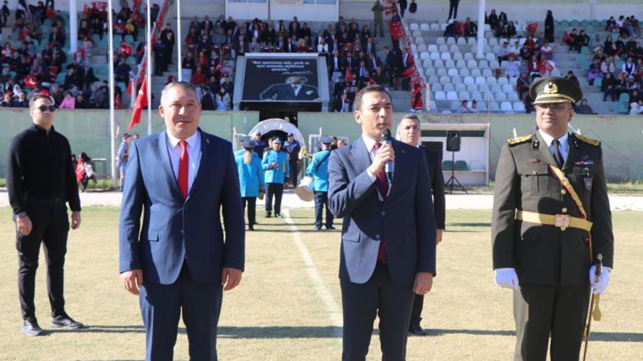 Dinar’da Cumhuriyet Bayramı Coşkusu!