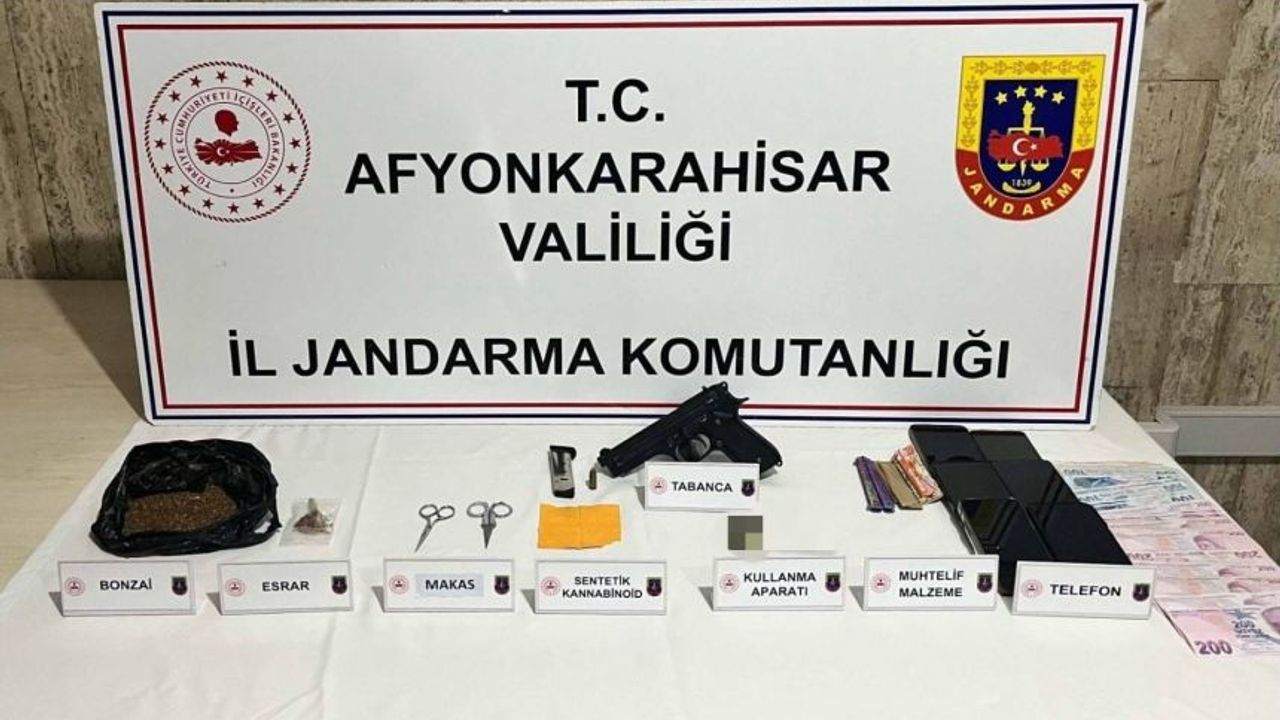 Jandarma Emirdağ’da Uyuşturucu Ele Geçirdi