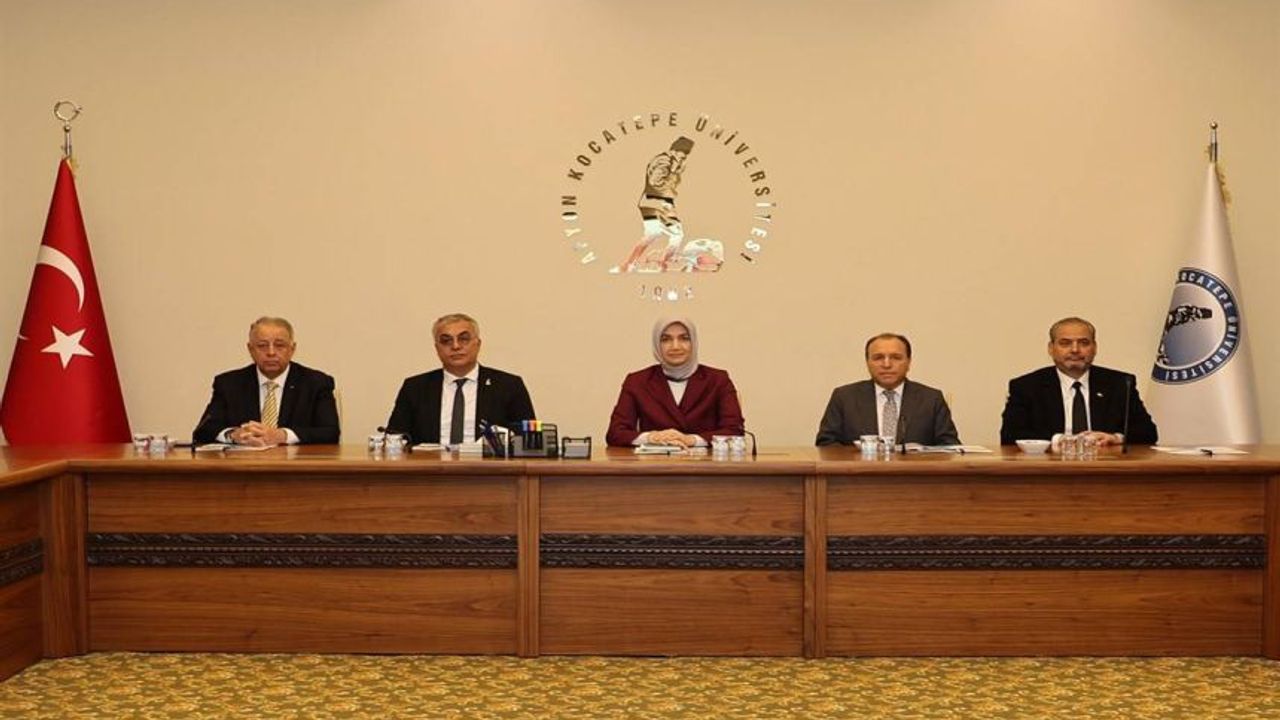 Rektör Aslan Güvenlik Kurulu Toplantısına Katıldı