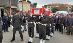 UZMAN ÇAVUŞ AKTAŞ, DİNAR’DA DUALARLA SON YOLCULUĞUNA UĞURLANDI