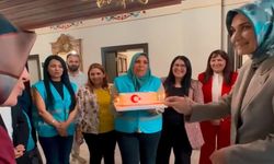VALİ YİĞİTBAŞI’NA “ANNELER GÜNÜ” SÜRPRİZİ
