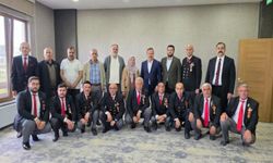 ANAHTAR PARTİ GENEL BAŞKANI AĞIRALİOĞLU, ŞEHİT AİLELERİ VE GAZİLERLE BULUŞTU