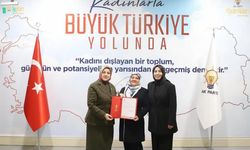 İSCEHİSAR AK PARTİ KADIN KOLLARI BAŞKANLIĞINA DEMİREL ATANDI