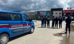 JANDARMA 17 YILA HÜKÜMLÜ 2 ŞAHSI YAKALADI