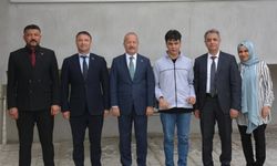 OTİZMLİ MÜZİK DAHİSİNE MİLLETVEKİLİ TAYTAK’TAN ZİYARET