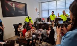 EMNİYET ÖĞRENCİLERİ BİLGİLENDİRMEYE DEVAM EDİYOR
