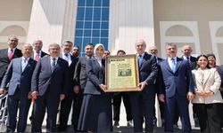 Numan Kurtulmuş İstiklal Tanıtım Merkezini Ziyaret Etti
