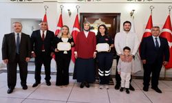 Vali Yiğitbaşı’ndan Örnek Personele Başarı Belgesi