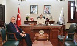 Vali Yardımcısı Yalçın Sezgin, Afyonkarahisar'da görevine başladı.