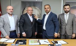 Gültekin, Ak Parti Afyon'da Başarılı İsimlere Gümüş Rozet Takdim Etti