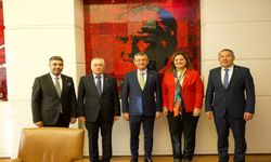 CHP Heyeti Genel Başkan Özgür Özel’le Görüştü
