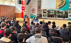 Emniyet Görevlileri Öğrencileri Bilgilendirmeye Devam Ediyor