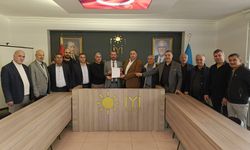 İYİ Parti Merkez İlçe Başkanı Köken, Mazbatasını Aldı