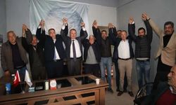 İYİ PARTİ'YE SİNANPAŞA'DA YENİ İSİMLERİN KATILDI