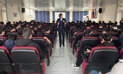 POLİS, ÖĞRENCİLERİ BİLGİLENDİRDİ