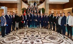 AK PARTİ HEYETİNDEN BAKAN MURAT KURUM’A ZİYARET