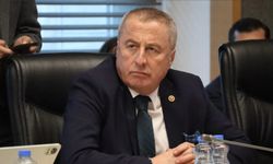 “PANSUMAN SİYASETİYLE 'SAĞLIK BAŞKENTİ' OLUNMAZ”