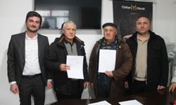 İhraç İstemiyle gündeme gelen Çay Belediye Meclis Üyeleri İyi Partiye Geçti