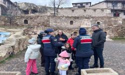 İhsaniye’de Vatandaşlara KADES Uygulaması Hakkında Bilgi Verildi