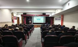 Polis Öğrencileri Bilgilendirdi