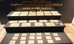 Polis Peçeteye Emdirilmiş Uyuşturucu Ele Geçirdi