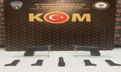 Polis Ruhsatsız Silah Ele Geçirdi