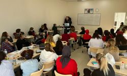 Polis İlçelerde Vatandaşları Bilgilendirdi