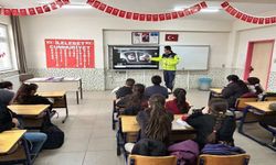 Jandarma Öğrencileri Trafik Kuralları Hakkında Bilgilendirdi