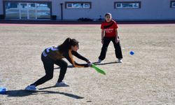 Küçük Kızlar Kriket Müsabakaları Tamamlandı