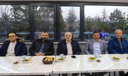 Başkan Şahin Kızılören’de İftar Yaptı, Gülyazı’da Teravih Kıldı