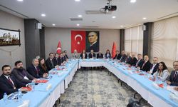 Özgür Özel Afyon’da Belediye Başkanlarıyla Buluştu