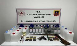 Jandarma Kaçak Alkol Ele Geçirdi