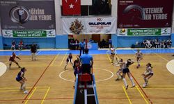 Küçük Kızlar Voleybol Kulüp Müsabakaları Başladı