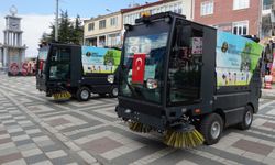 Şuhut’a 2 Adet Yol Süpürme Aracı Hibe Edildi