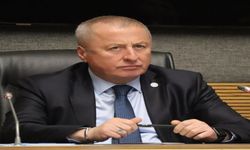“Gerçekten Afyon Kalesi Gibi Dimdik Durabildiniz Mi, Memleketin Arkasında”