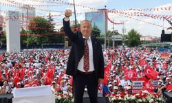 “Yüz Binler Al Bayrağın Altında Buluştu.!”