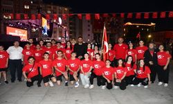 Şanlı Sancak, Genç Sporcuların Omuzlarında Zafer Meydanı’na Ulaştı